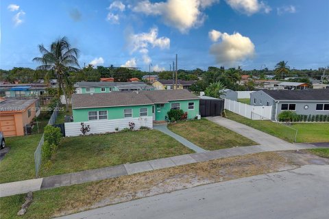 Villa ou maison à vendre à Miami Gardens, Floride: 3 chambres, 125.42 m2 № 1974807 - photo 15