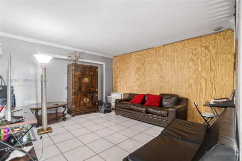 Villa ou maison à vendre à Miami Gardens, Floride: 3 chambres, 125.42 m2 № 1974807 - photo 4