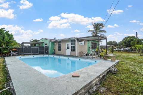 Villa ou maison à vendre à Miami Gardens, Floride: 3 chambres, 125.42 m2 № 1974807 - photo 14