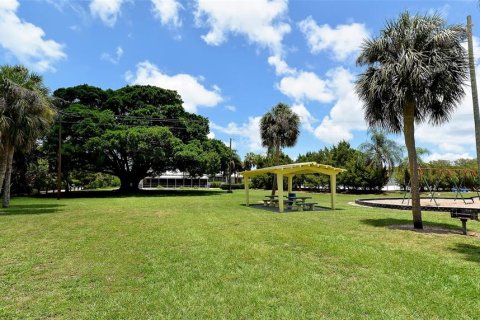 Copropriété à vendre à Bradenton, Floride: 1 chambre, 53.51 m2 № 2213223 - photo 30