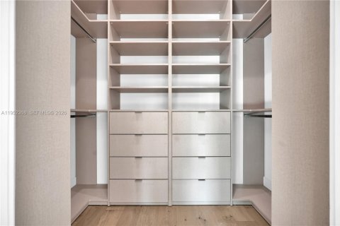 Villa ou maison à vendre à Miami, Floride: 5 chambres, 266.63 m2 № 2153186 - photo 24