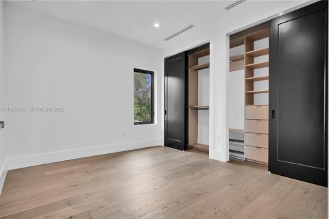 Villa ou maison à vendre à Miami, Floride: 5 chambres, 266.63 m2 № 2153186 - photo 30