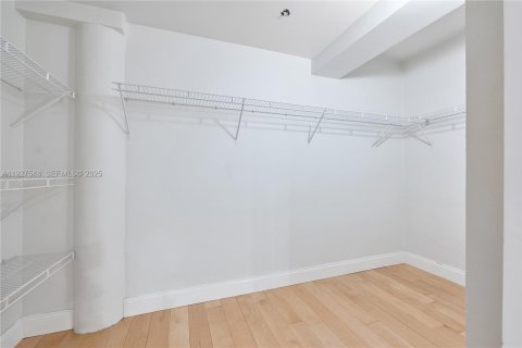 Copropriété à vendre à Miami, Floride: 2 chambres, 137.03 m2 № 1987283 - photo 17