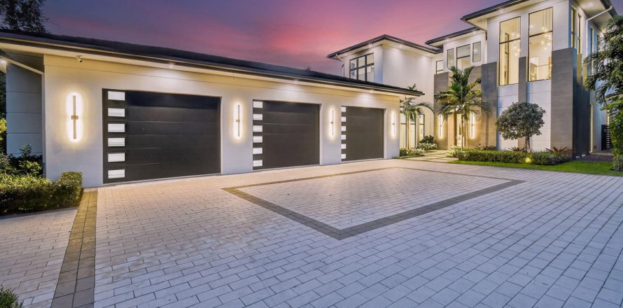 House in North Palm Beach, Florida 4 bedrooms, 499.72 sq.m. № 2178749