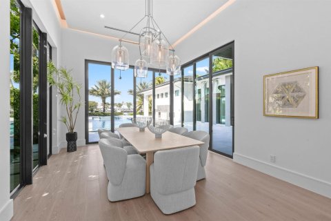 House in North Palm Beach, Florida 4 bedrooms, 499.72 sq.m. № 2178749 - photo 16