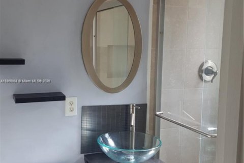 Copropriété à louer à South Miami, Floride: 1 chambre, 47.38 m2 № 1891178 - photo 7