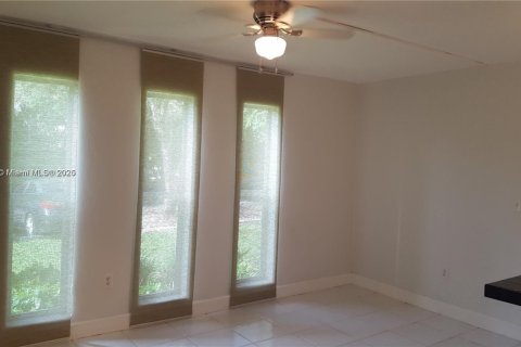 Copropriété à louer à South Miami, Floride: 1 chambre, 47.38 m2 № 1891178 - photo 5
