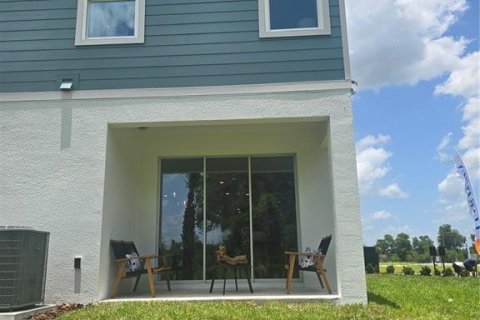 Adosado en venta en DeLand, Florida, 3 dormitorios, 154.5 m2 № 1782391 - foto 2