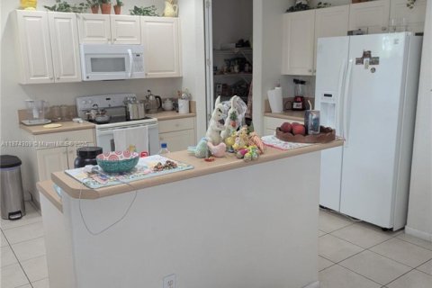 Купить таунхаус в Мирамар, Флорида 4 спальни, 168.62м2, № 2014359 - фото 7