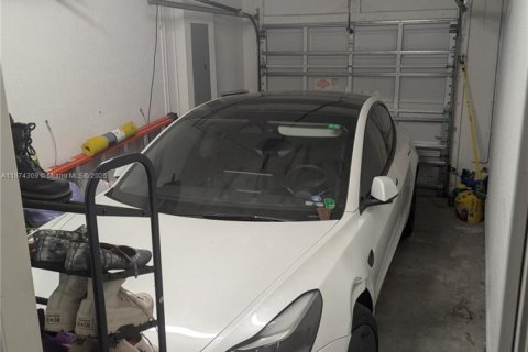 Купить таунхаус в Мирамар, Флорида 4 спальни, 168.62м2, № 2014359 - фото 4