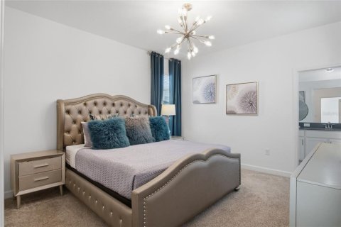 Casa en venta en Kissimmee, Florida, 5 dormitorios, 278.34 m2 № 2433430 - foto 15