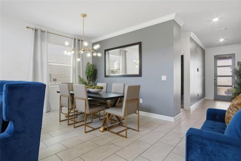 Casa en venta en Kissimmee, Florida, 5 dormitorios, 278.34 m2 № 2433430 - foto 9