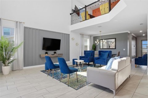 Casa en venta en Kissimmee, Florida, 5 dormitorios, 278.34 m2 № 2433430 - foto 5