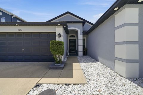 Villa ou maison à vendre à Wesley Chapel, Floride: 3 chambres, 160.54 m2 № 2302762 - photo 3
