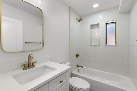Villa ou maison à vendre à Zephyrhills, Floride: 2 chambres, 159.05 m2 № 2230436 - photo 22