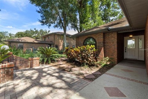 Villa ou maison à vendre à Zephyrhills, Floride: 2 chambres, 159.05 m2 № 2230436 - photo 3