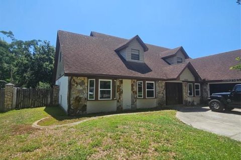 Villa ou maison à vendre à Land O' Lakes, Floride: 6 chambres, 298.49 m2 № 2406890 - photo 2