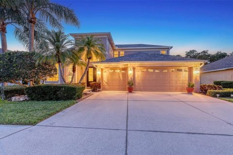 House in Sarasota, Florida 3 bedrooms, 270.35 sq.m. № 2124346