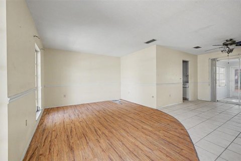 Villa ou maison à vendre à Sarasota, Floride: 2 chambres, 127.28 m2 № 2096179 - photo 5