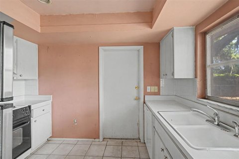 Villa ou maison à vendre à Sarasota, Floride: 2 chambres, 127.28 m2 № 2096179 - photo 10