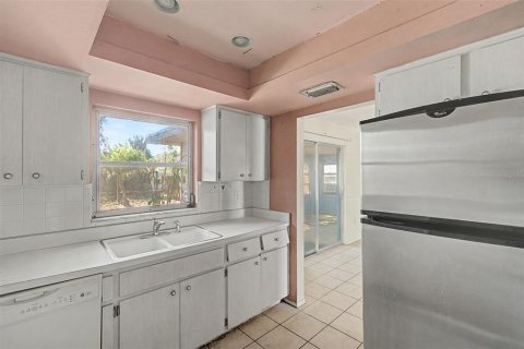 Villa ou maison à vendre à Sarasota, Floride: 2 chambres, 127.28 m2 № 2096179 - photo 12