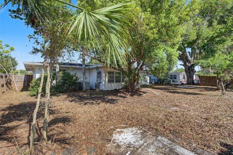Villa ou maison à vendre à Sarasota, Floride: 2 chambres, 127.28 m2 № 2096179 - photo 30