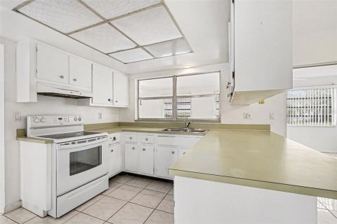 Casa en venta en North Port, Florida, 2 dormitorios, 142.79 m2 № 2108199 - foto 9