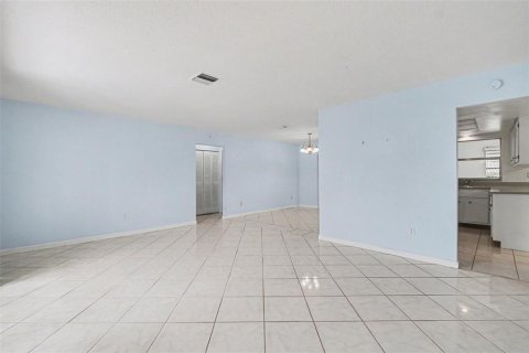 Casa en venta en North Port, Florida, 2 dormitorios, 142.79 m2 № 2108199 - foto 6