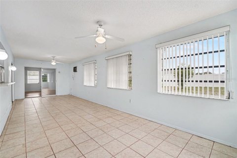Casa en venta en North Port, Florida, 2 dormitorios, 142.79 m2 № 2108199 - foto 13