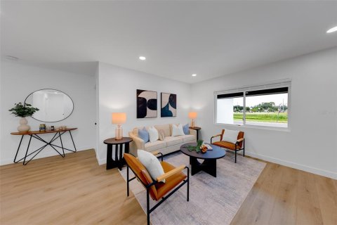 Casa en venta en Pinellas Park, Florida, 3 dormitorios, 122.26 m2 № 2386181 - foto 12