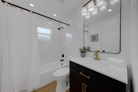 Casa en venta en Pinellas Park, Florida, 3 dormitorios, 122.26 m2 № 2386181 - foto 5