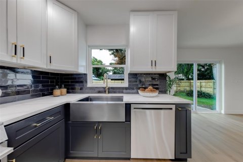 Casa en venta en Pinellas Park, Florida, 3 dormitorios, 122.26 m2 № 2386181 - foto 23