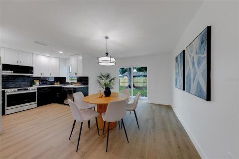 Casa en venta en Pinellas Park, Florida, 3 dormitorios, 122.26 m2 № 2386181 - foto 19