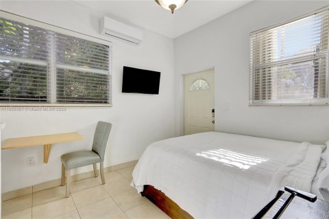 Снять в аренду виллу или дом в Майами, Флорида 5 спален, 202.99м2, № 1958007 - фото 24