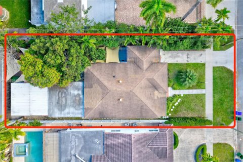 Снять в аренду виллу или дом в Майами, Флорида 5 спален, 202.99м2, № 1958007 - фото 29