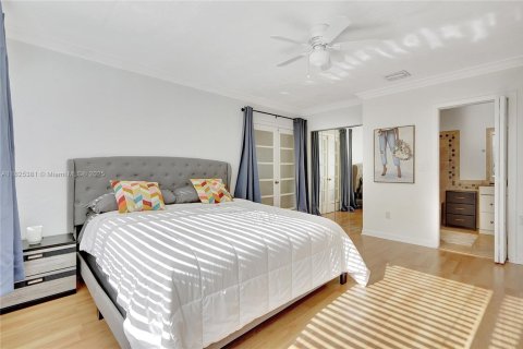 Снять в аренду виллу или дом в Майами, Флорида 5 спален, 202.99м2, № 1958007 - фото 9