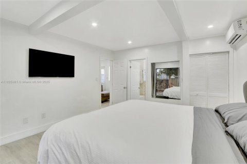 Снять в аренду виллу или дом в Майами, Флорида 5 спален, 202.99м2, № 1958007 - фото 19