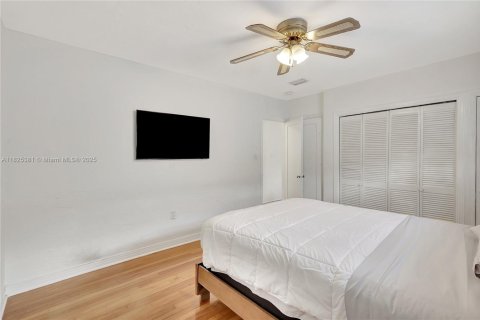 Снять в аренду виллу или дом в Майами, Флорида 5 спален, 202.99м2, № 1958007 - фото 13