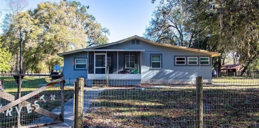 Casa en Floral City, Florida 6 dormitorios, 246.93 m2 № 2108242