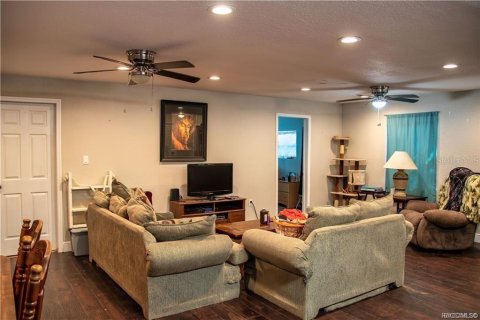 Casa en venta en Floral City, Florida, 6 dormitorios, 246.93 m2 № 2108242 - foto 29