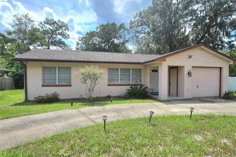 House in DeBary, Florida 3 bedrooms, 127.74 sq.m. № 2349723