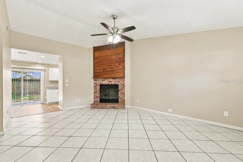 Villa ou maison à louer à Orlando, Floride: 3 chambres, 109.81 m2 № 2425615 - photo 4