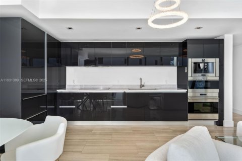 Copropriété à vendre à Miami, Floride: 2 chambres, 105.63 m2 № 2153695 - photo 7