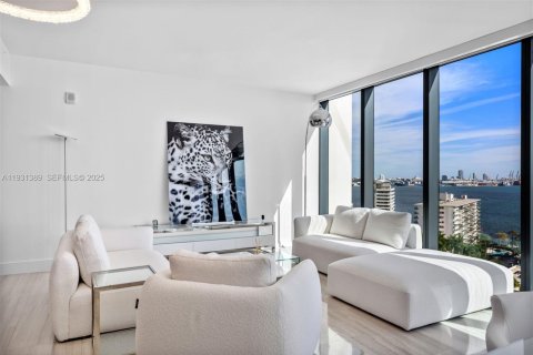 Copropriété à vendre à Miami, Floride: 2 chambres, 105.63 m2 № 2153695 - photo 4