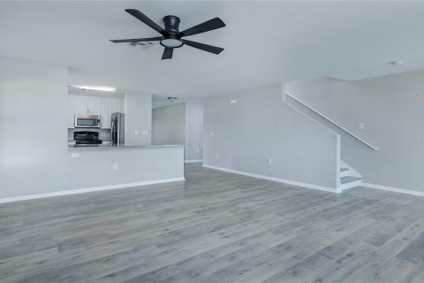 House in Cape Coral, Florida 4 bedrooms, 298.22 sq.m. № 2208159 - photo 11