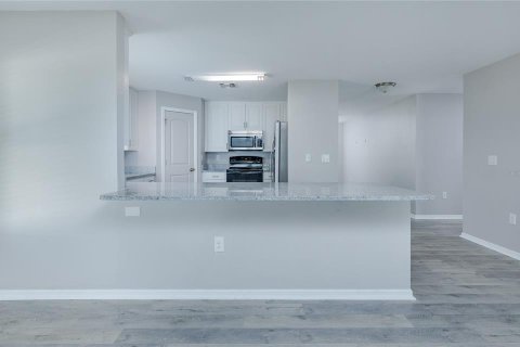 House in Cape Coral, Florida 4 bedrooms, 298.22 sq.m. № 2208159 - photo 7