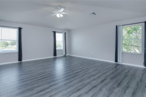 House in Cape Coral, Florida 4 bedrooms, 298.22 sq.m. № 2208159 - photo 17