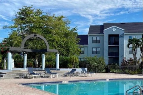 Condominio en venta en Fort Myers, Florida, 1 dormitorio № 1950281 - foto 10