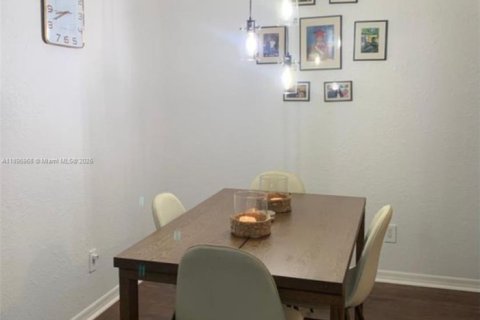 Condominio en venta en Fort Myers, Florida, 1 dormitorio № 1950281 - foto 5