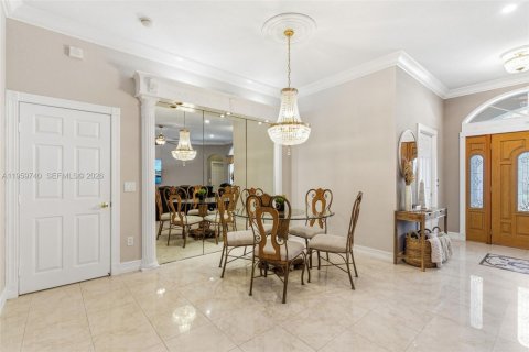 House in Homestead, Florida 4 bedrooms, 194.91 sq.m. № 2025094 - photo 13